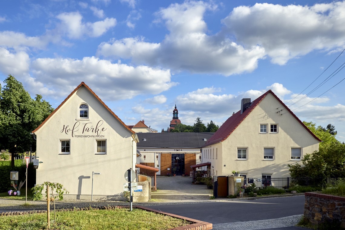 Hof Türke – Ferienwohnungen, Gästezimmer, Veranstaltungsscheune im Ortszentrum von Moritzburg bei Dresden