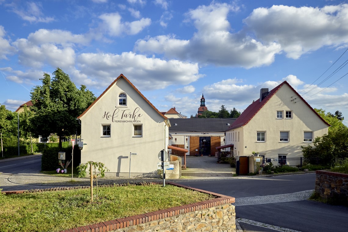 Hof Türke – Ferienwohnungen, Gästezimmer, Veranstaltungsscheune im Ortszentrum von Moritzburg bei Dresden
